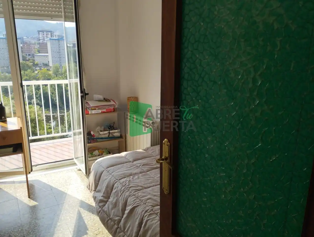Habitación de Piso en venta en Ourense Capital  con Calefacción y Amueblado