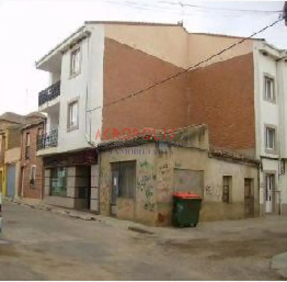 Vista exterior de Local en venda en Manganeses de la Lampreana, Zamora