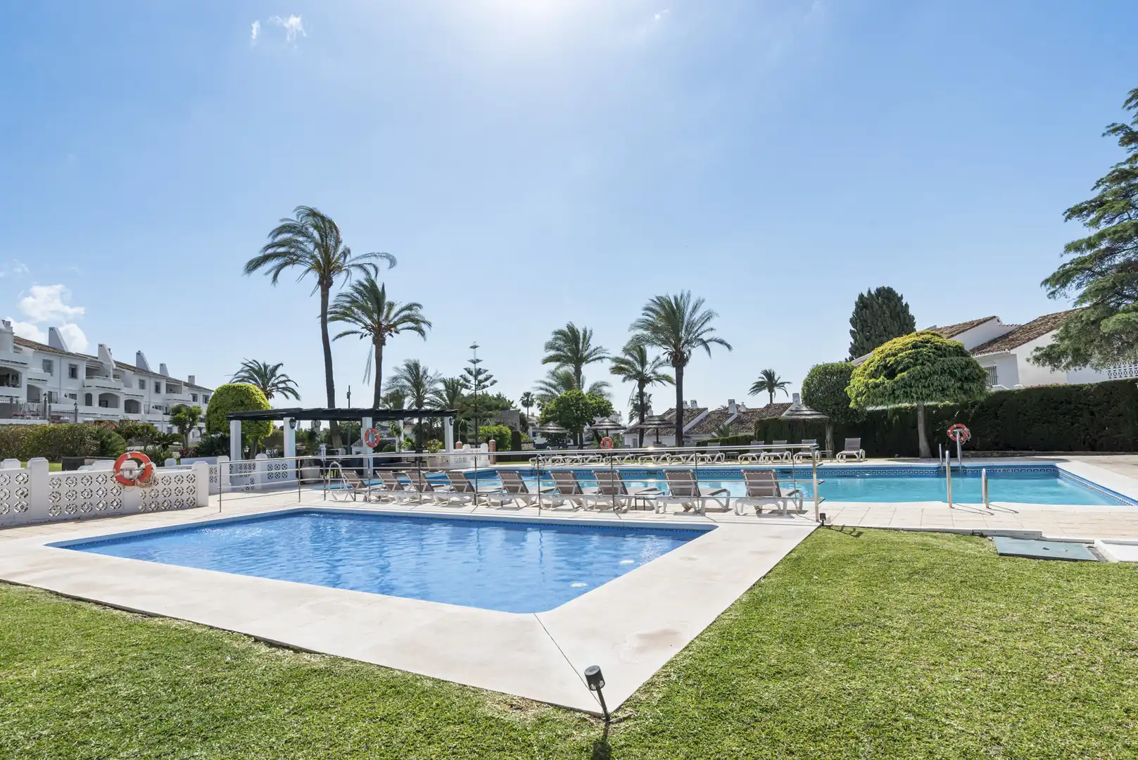 Wohnung mit Pool zum Verkauf in Nueva Andalucía, imagen 2