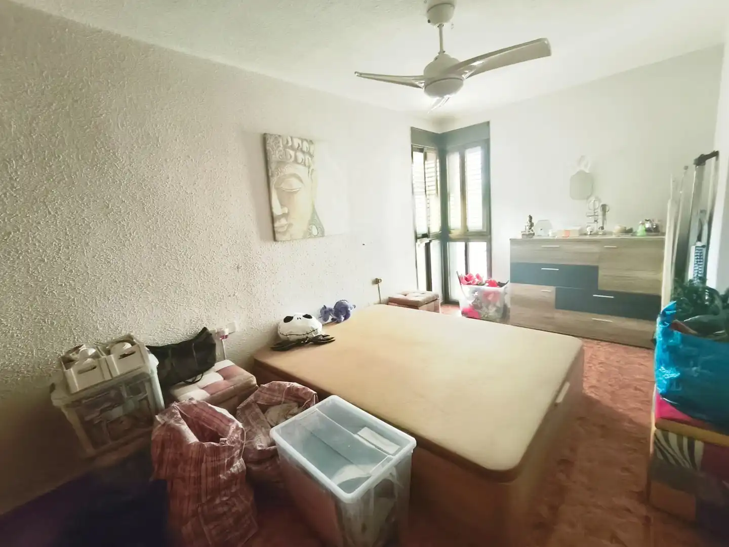Habitación de Piso en venta en Valencia con Horno y Lavadora