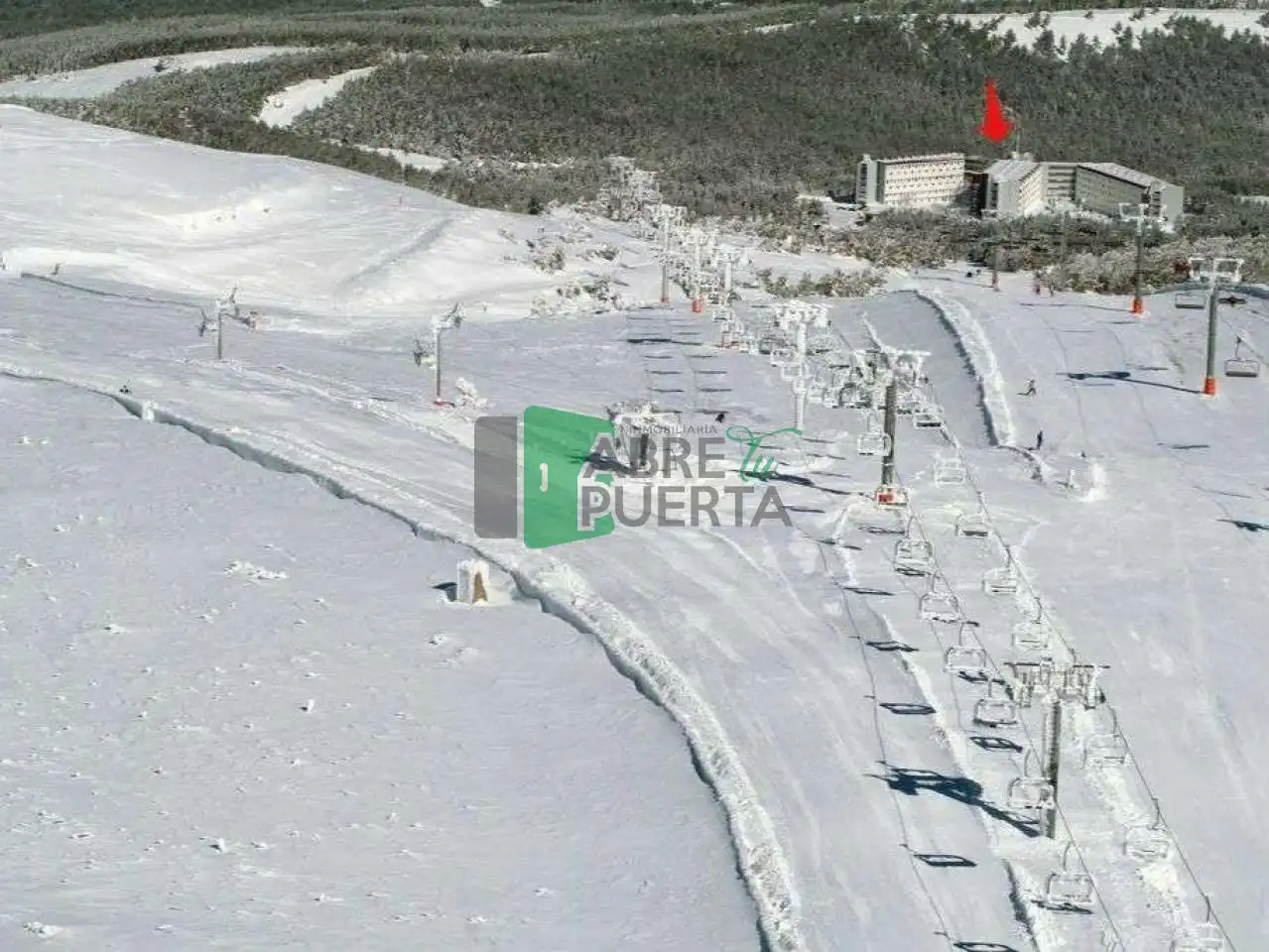 Vista exterior de Estudi en venda en A Pobra de Trives  amb Calefacció, Traster i Piscina