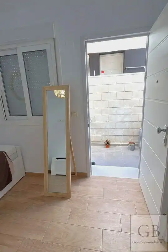 Habitación de Casa adosada de alquiler en Santa Pola con Aire acondicionado, Calefacción y Piscina