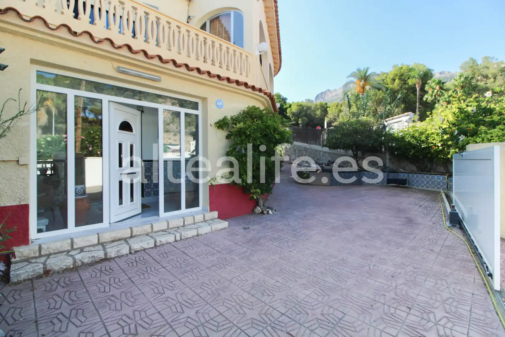 Vista exterior de Casa adosada en venta en Altea con Aire acondicionado, Terraza y Piscina