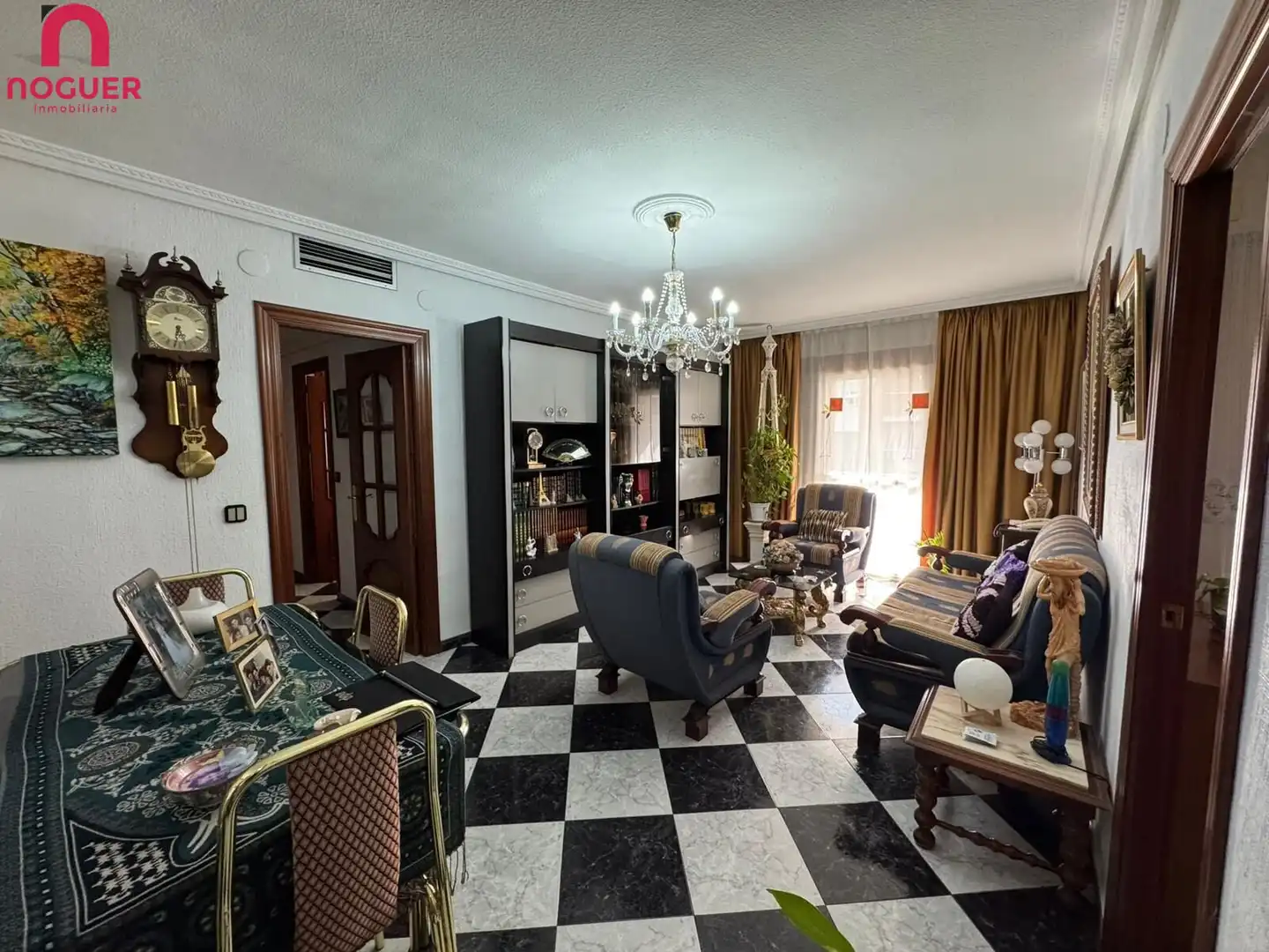 Sala d'estar de Pis en venda en  Córdoba Capital amb Aire condicionat, Terrassa i Moblat