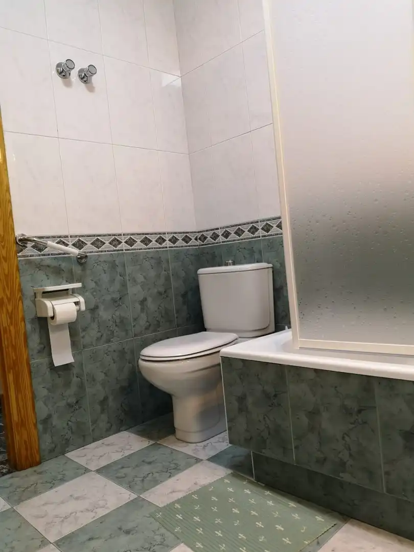 Badezimmer von Wohnung zur Miete in Murcia mit Heizung, Abstellraum und Möbliert