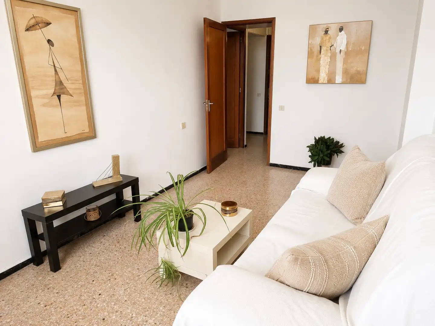 Sala d'estar de Pis en venda en Las Palmas de Gran Canaria amb Balcó i Internet