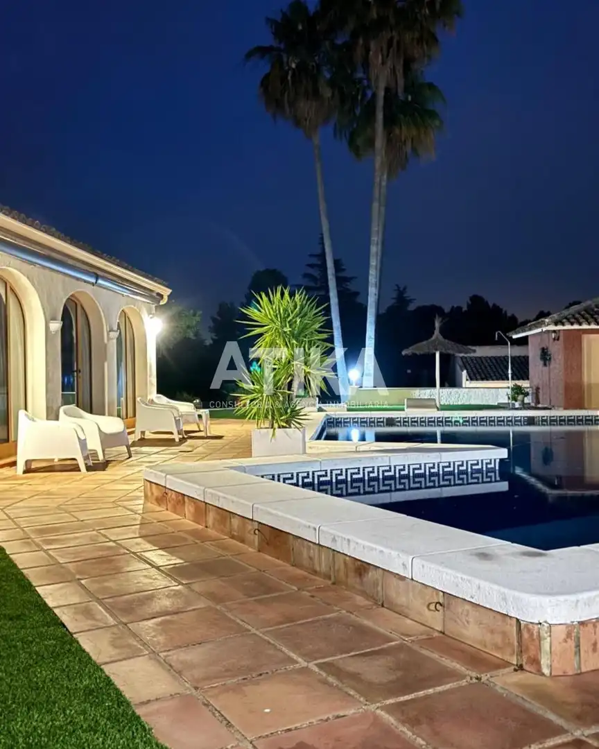 Vista exterior de Casa o chalet en venta en Ontinyent con Aire acondicionado, Calefacción y Jardín privado