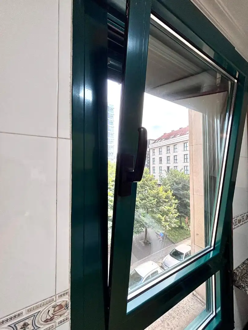 Außenansicht von Wohnungen zur Miete in Gijón  mit Heizung, Parkett und Abstellraum