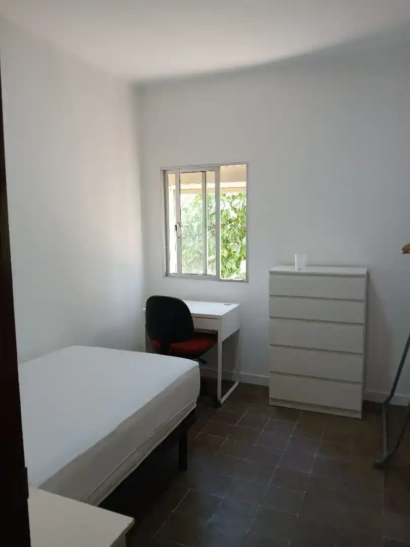 Bedroom of Flat for rent in  Sevilla Capital  with Air Conditioner