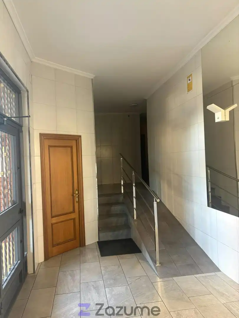 Piso de alquiler en Via Miravalles, Centro