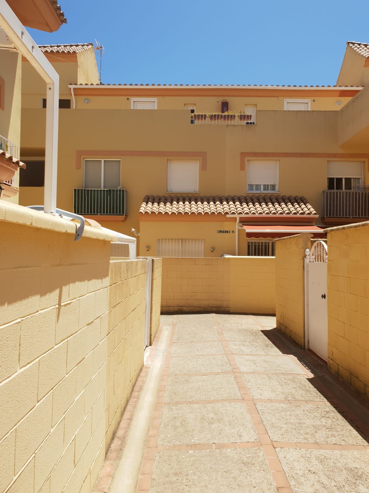 Vista exterior de Casa o xalet de lloguer en El Puerto de Santa María amb Aire condicionat, Moblat i Forn