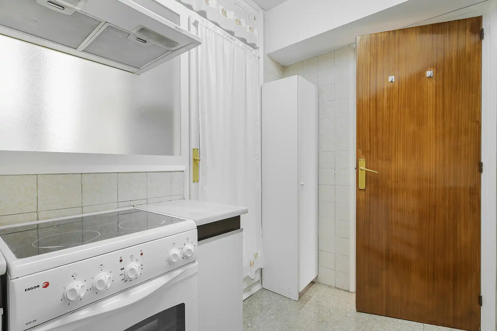 Cuina de Pis en venda en Barcelona amb Calefacció i Balcó