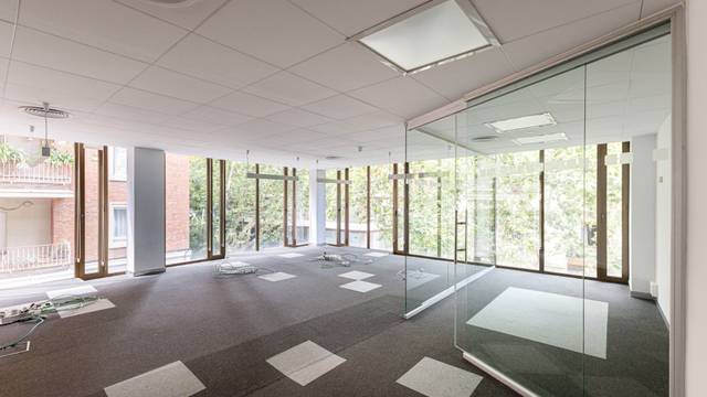 Oficina en Alquiler en Carrer de Plató en Sant Gervasi- Galvany