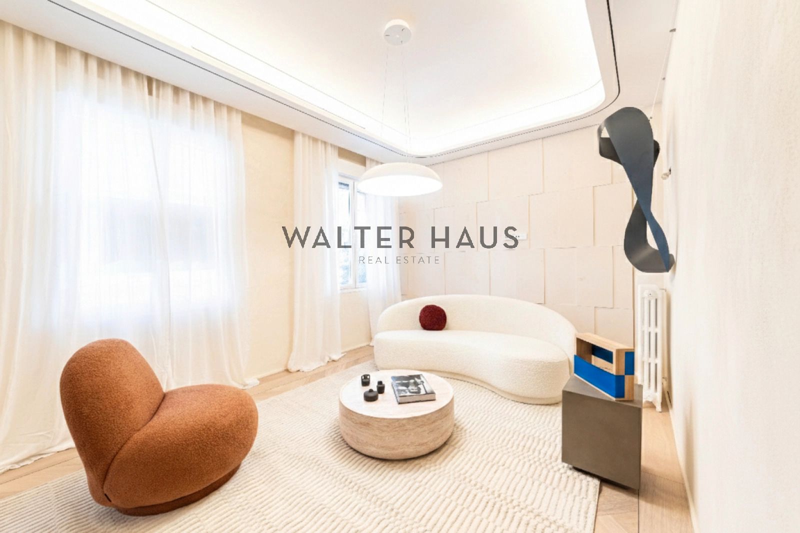 Living room of Flat for sale in  Madrid Capital  with Air Conditioner, Heating and Oven