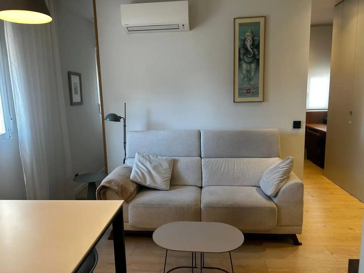Sala d'estar de Apartament de lloguer en Madrid amb Aire condicionat, Calefacció i Moblat