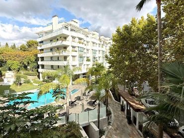 Apartament amb piscina de lloguer a Milla de Oro