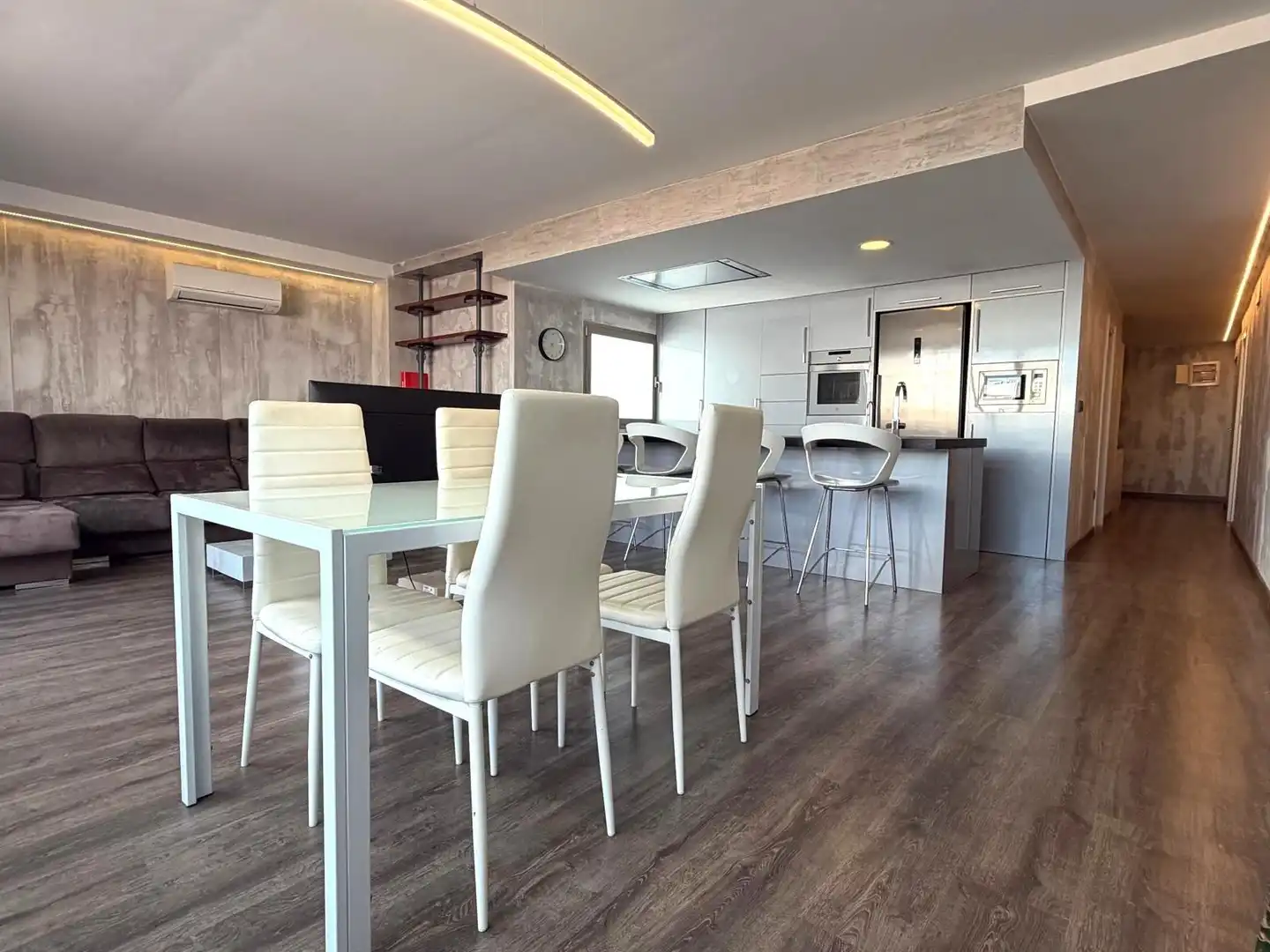 Comedor de Ático en venta en Elche / Elx con Aire acondicionado, Terraza y Amueblado