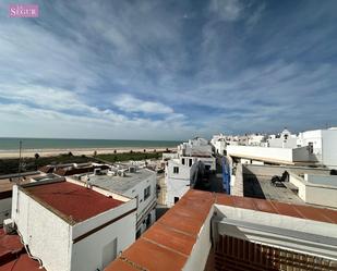 Vista exterior de Dúplex en venda en Conil de la Frontera amb Aire condicionat i Terrassa