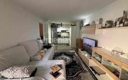 Living room of Flat for sale in Pineda de Mar  with Terrace, Swimming Pool and Furnished