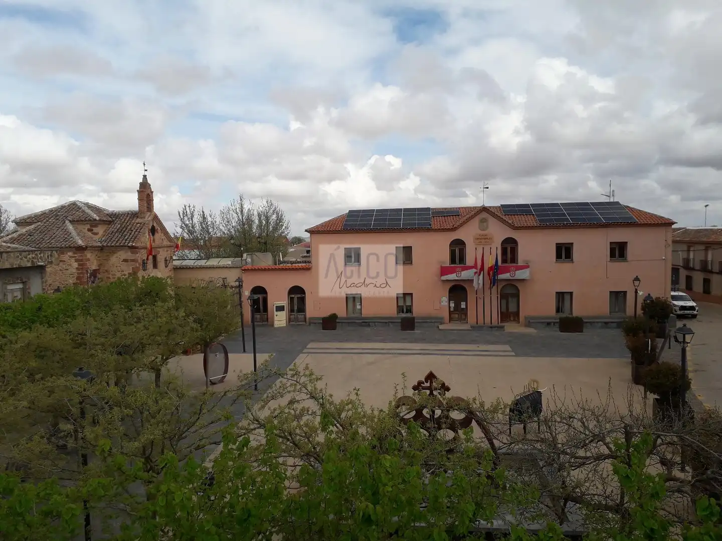 Vista exterior de Casa o xalet en venda en Cózar amb Terrassa