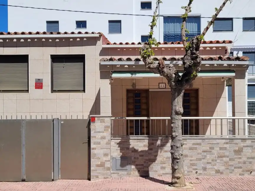 Villa zum Verkauf in Calle Malaga 22