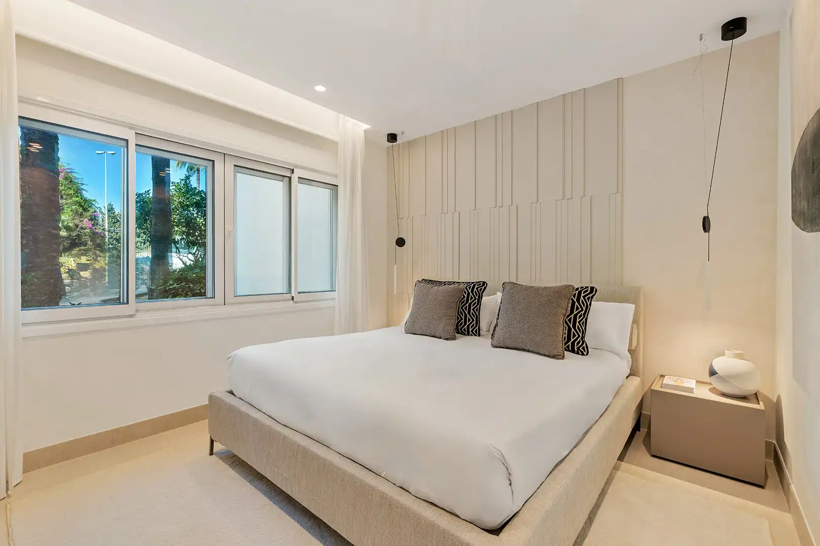 Habitación de Planta baja en venta en Estepona con Aire acondicionado, Terraza y Trastero