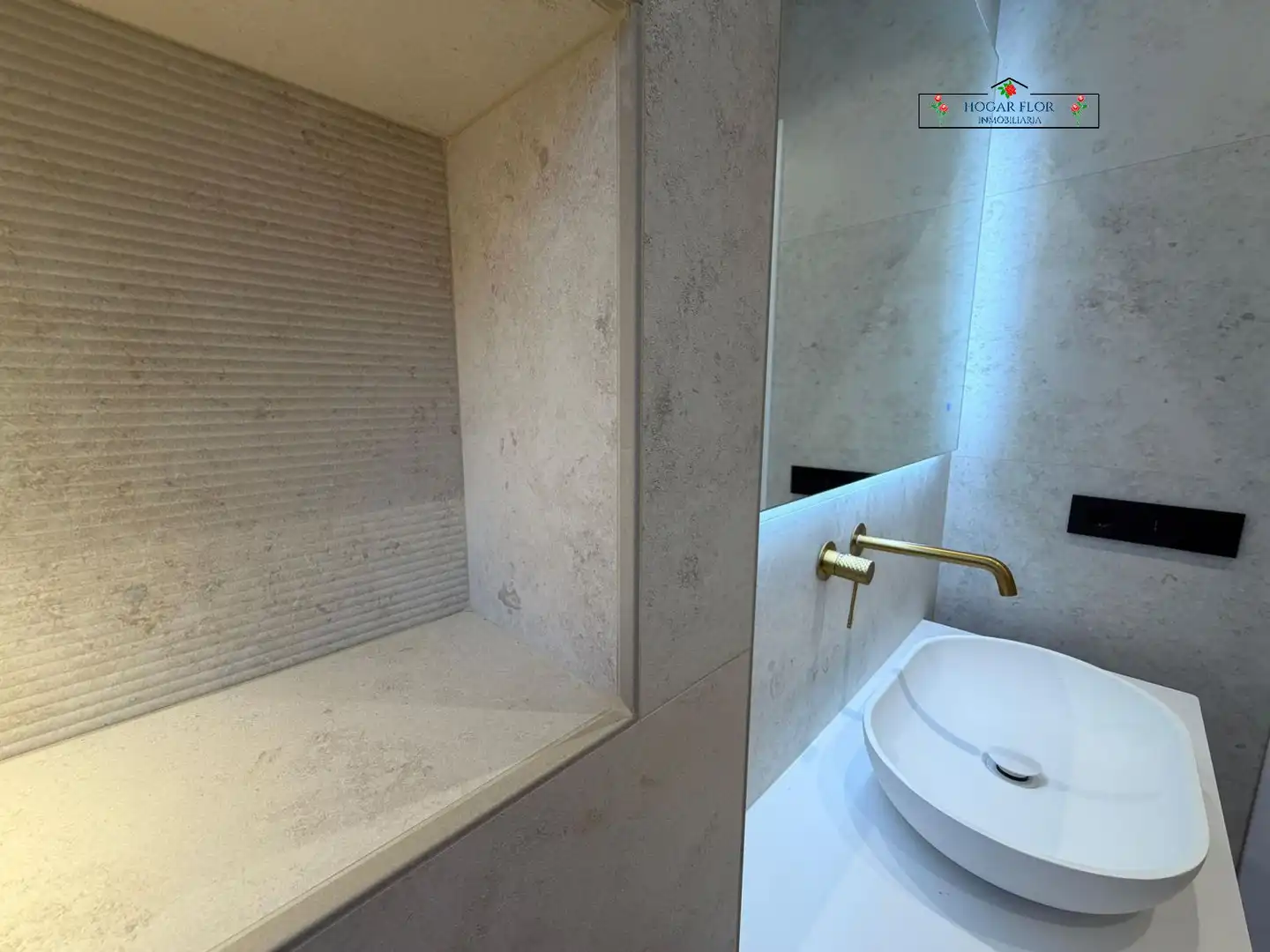 Baño de Piso en venta en Salamanca con Calefacción y Balcón