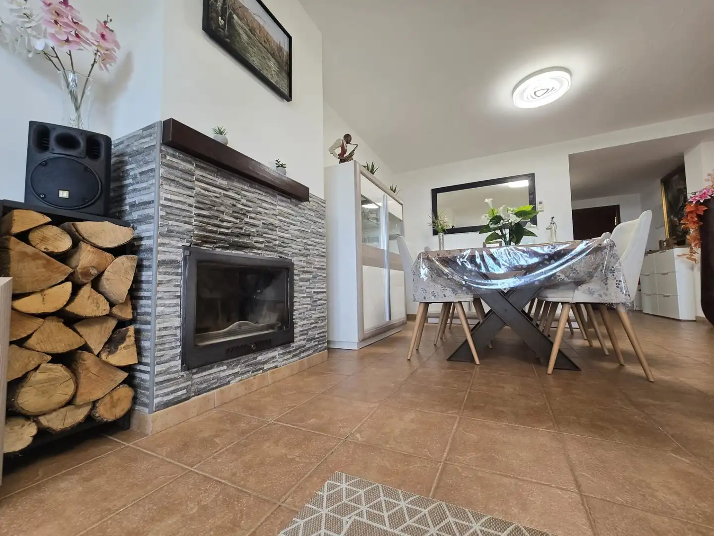 Menjador de Apartament en venda en Sojuela amb Calefacció, Jardí privat i Terrassa