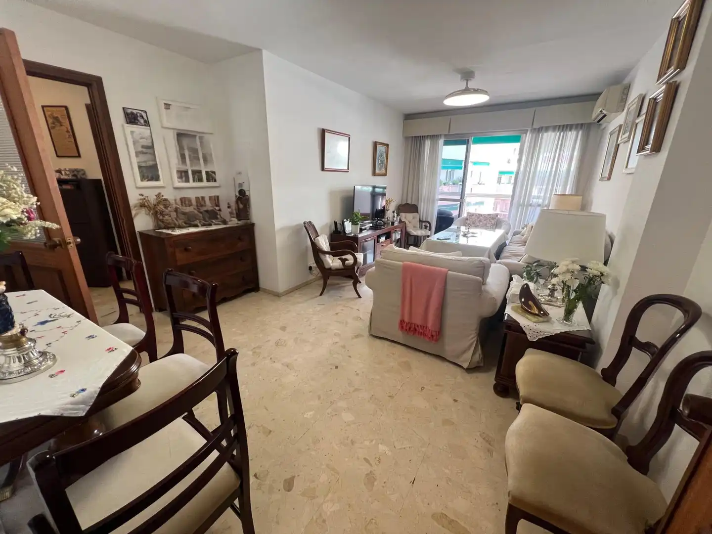 Sala de estar de Piso de alquiler en Sevilla con Aire acondicionado, Terraza y Amueblado