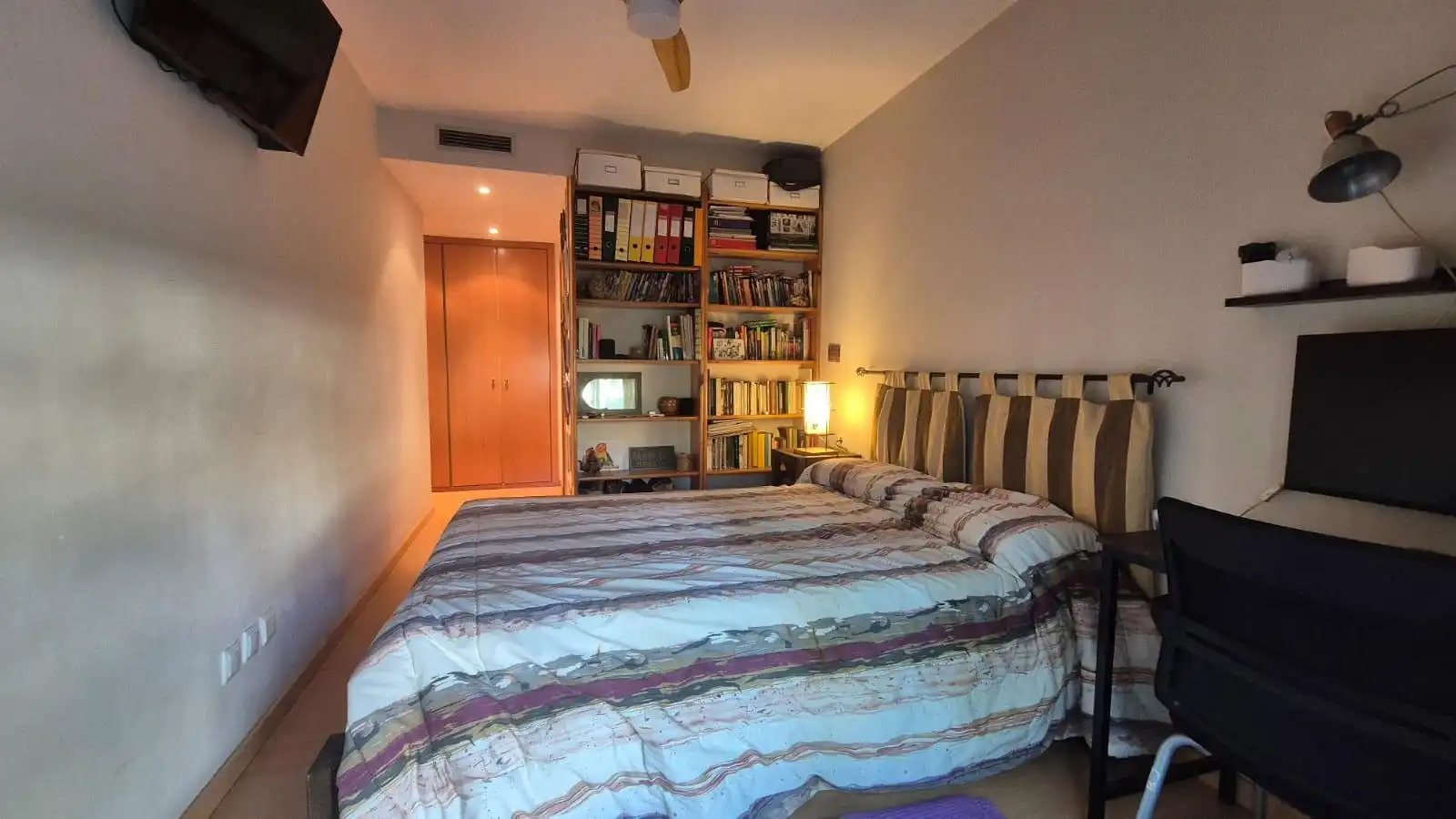 Dormitori de Pis en venda en Cerdanyola del Vallès amb Aire condicionat, Calefacció i Parquet