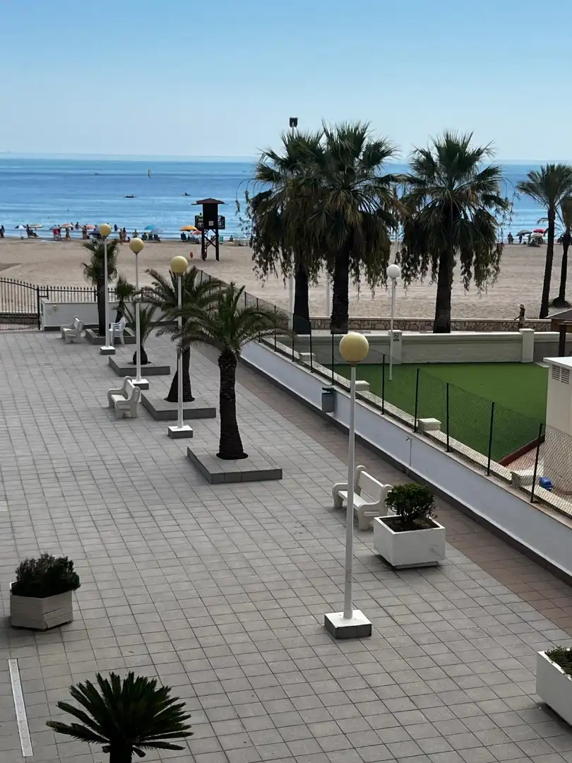 Appartement compact avec piscine à vendre à Carrer dels Lleons 2