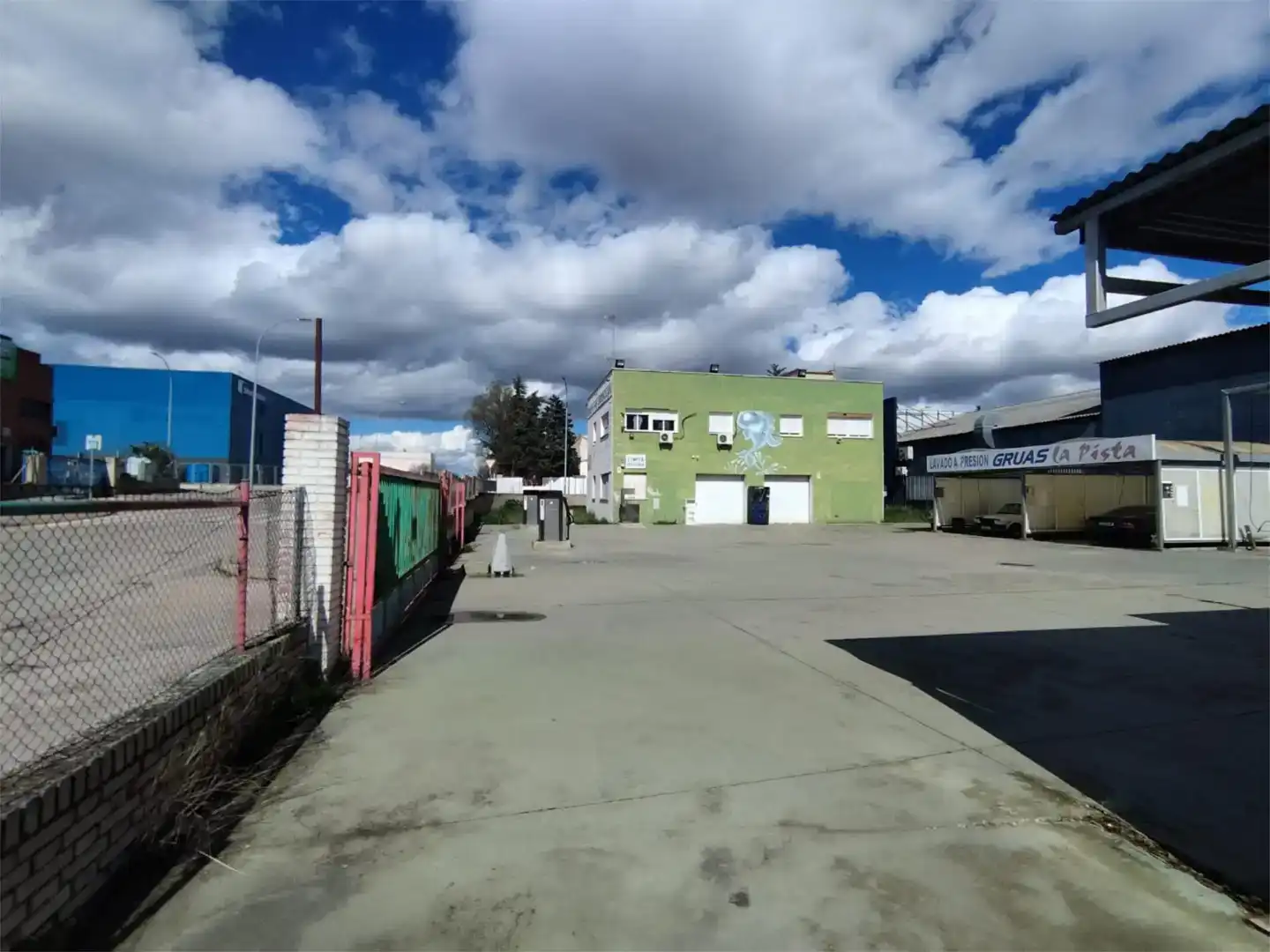 Vista exterior de Terreno en venta en Móstoles