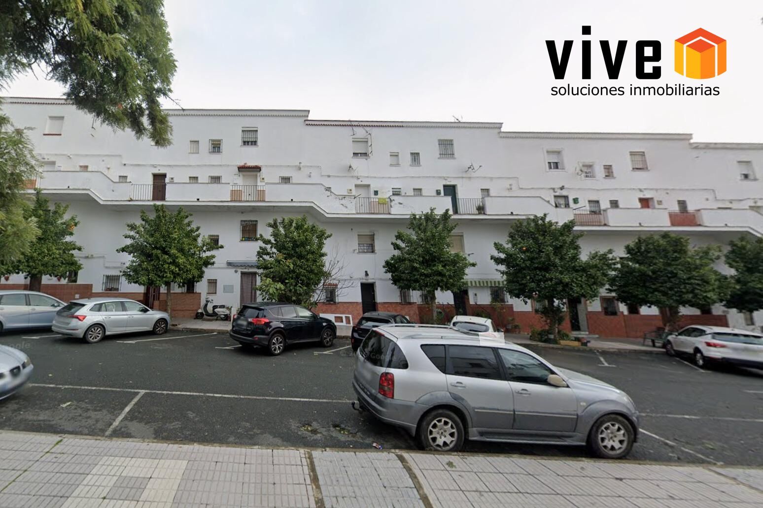 Exterior view of Duplex for sale in San Juan de Aznalfarache  with Balcony