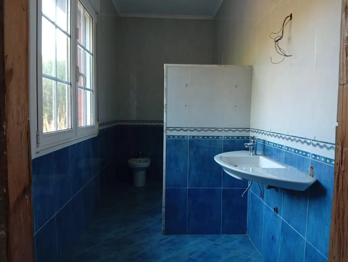 Bany de Casa o xalet en venda en Outeiro de Rei amb Jardí privat