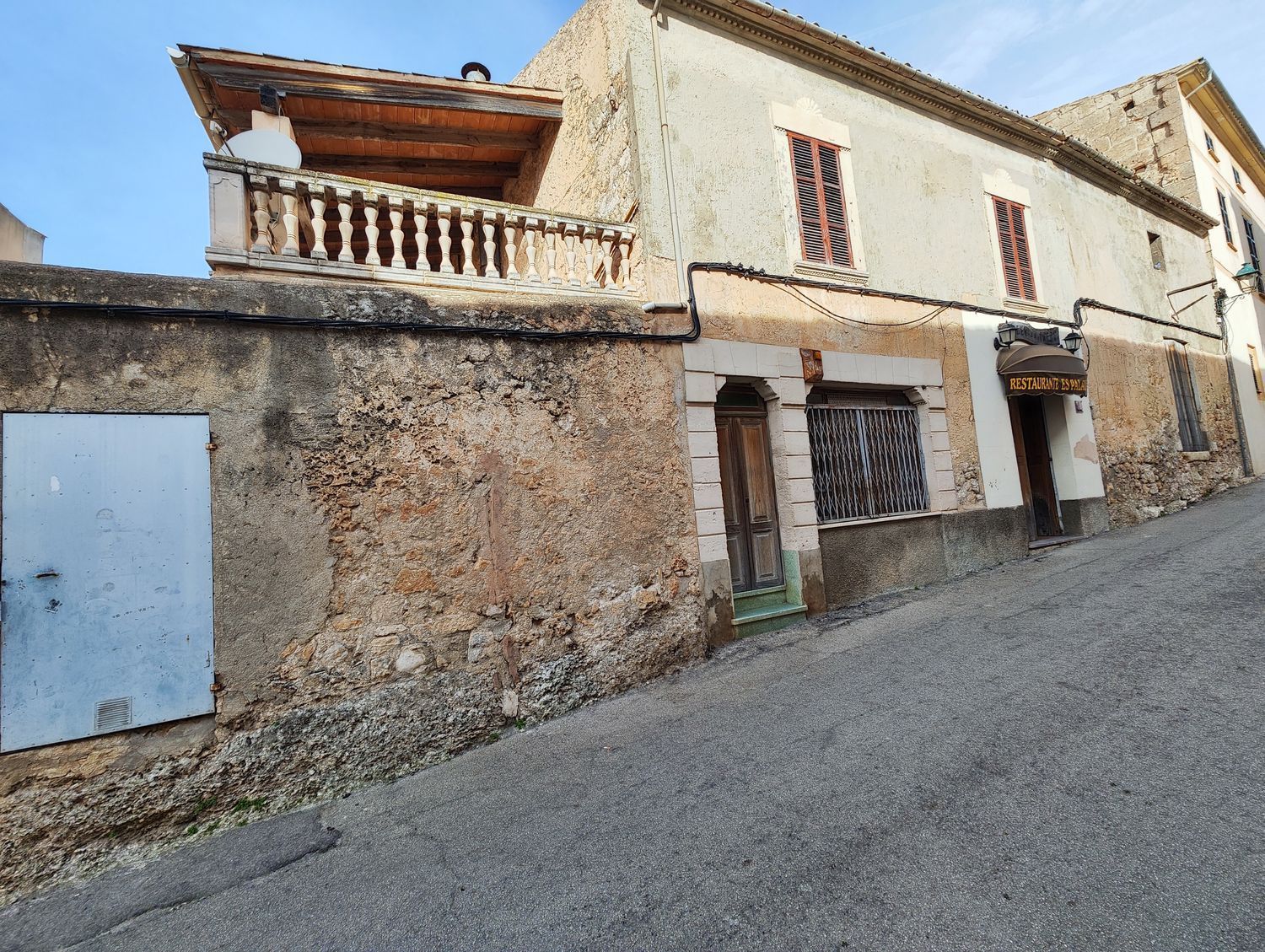 Exterior view of Building for sale in Sineu