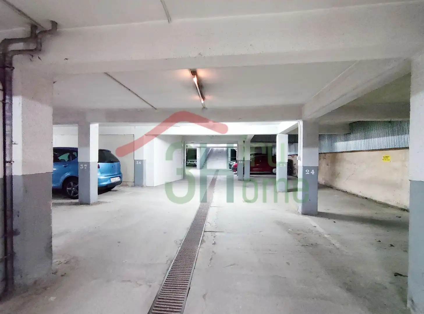 Garage for sale in Bera