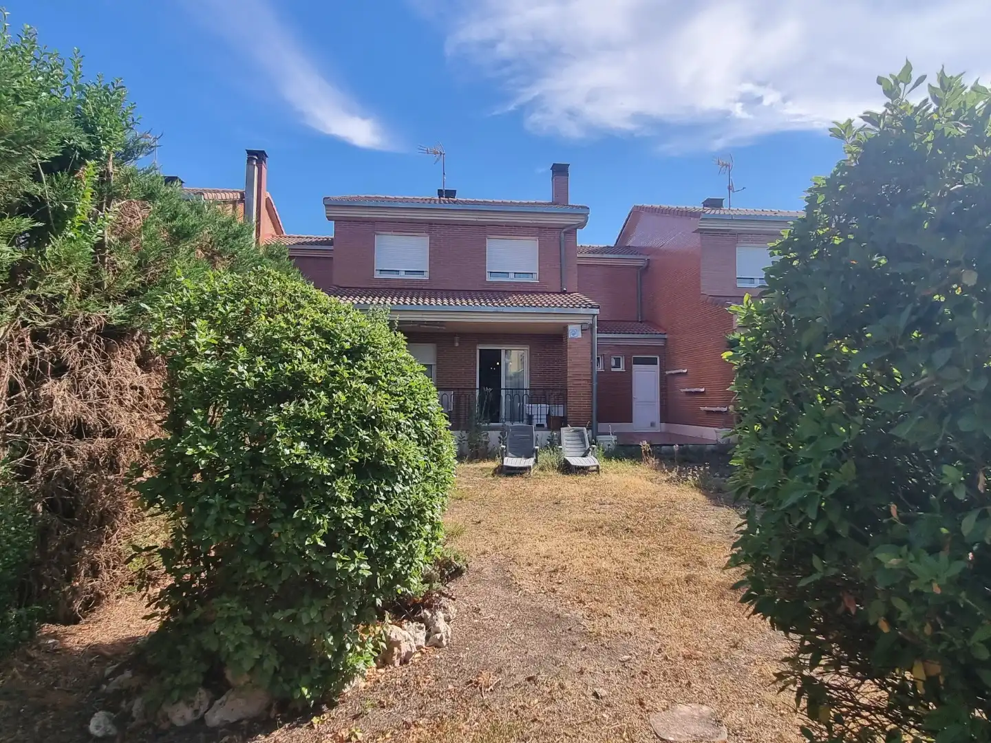 Vista exterior de Casa adosada en venda en Castrillo del Val amb Calefacció, Jardí privat i Terrassa
