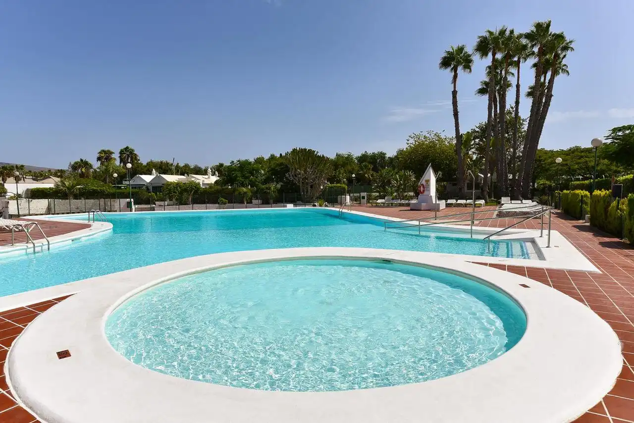 Bungalow amb piscina de lloguer a Avenida Touroperador Thomson Hol., imagen 2