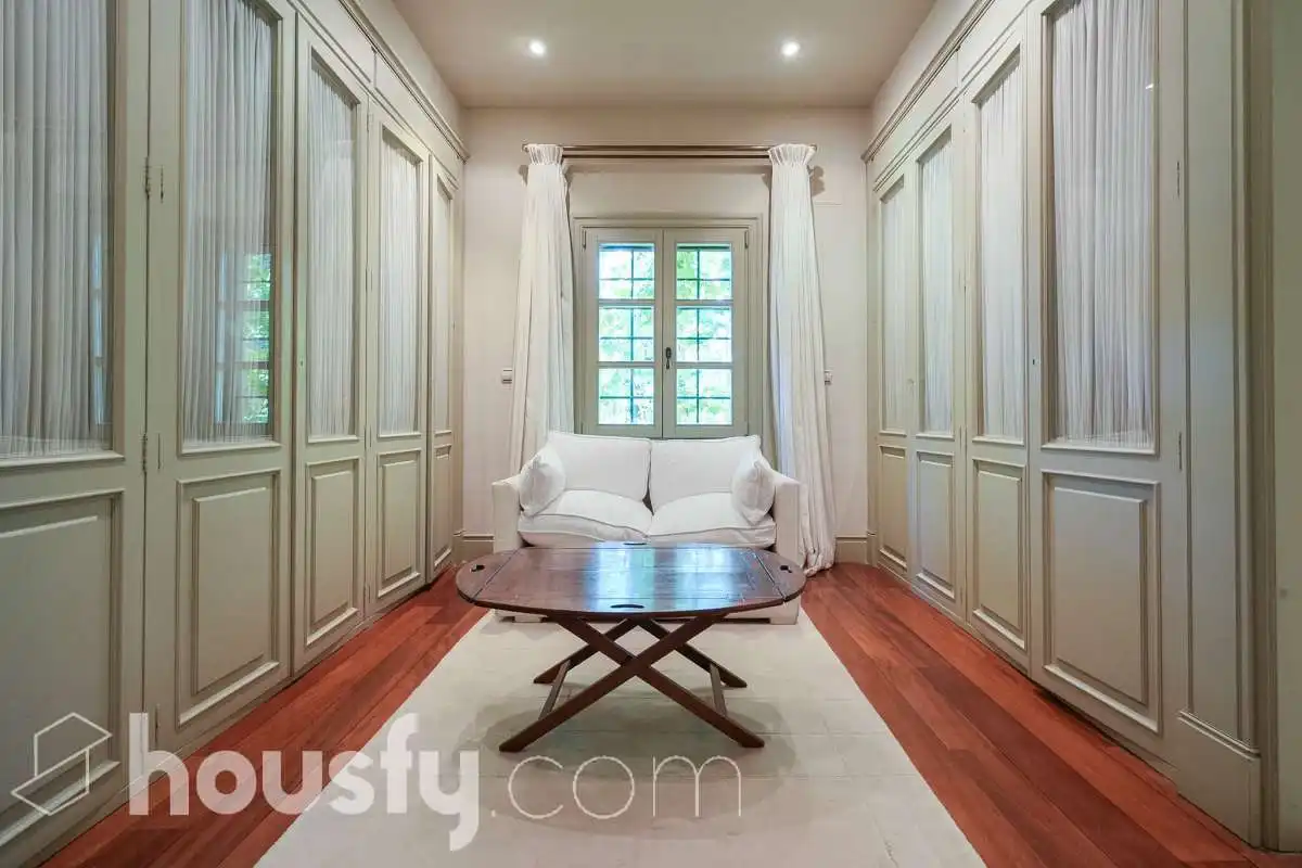 Bedroom of Houses for sale in Pozuelo de Alarcón  with Air Conditioner, Heating and Private garden