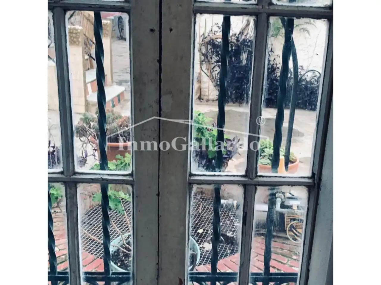 Local comercial de lloguer a Este, imagen 9