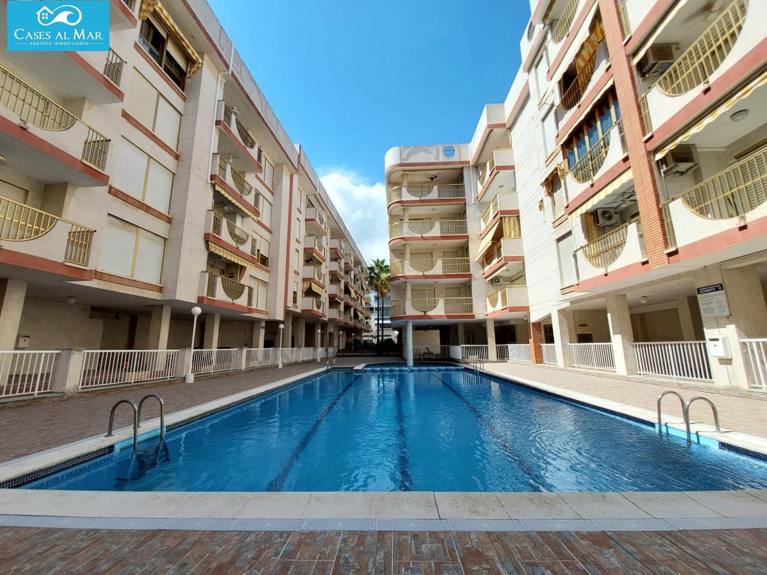 Piscina de Apartament en venda en Oropesa del Mar / Orpesa amb Aire condicionat, Calefacció i Terrassa