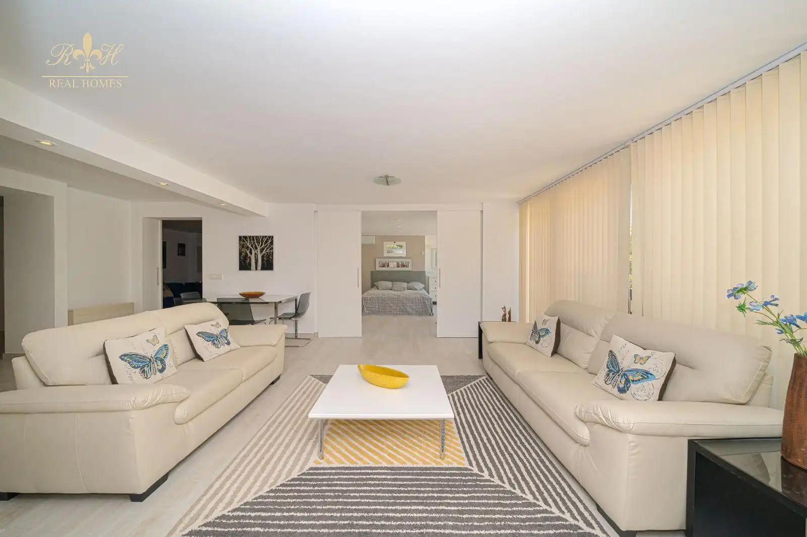 Living room of Houses for sale in L'Alfàs del Pi  with Air Conditioner, Terrace and Swimming Pool