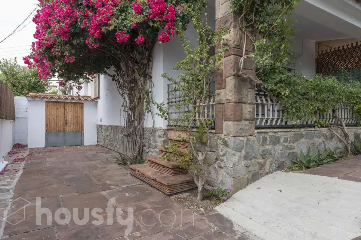 House to rent in Carrer de la Vall d'Aran 15, imagen 2