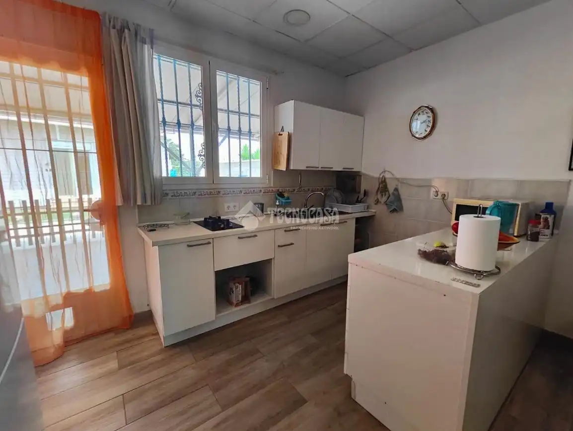 Casa rústica amb jardí en venda a Los Palacios y Villafranca, imagen 5