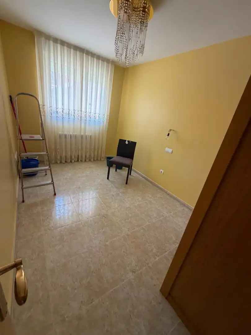 Bedroom of Flat for sale in Fuensaldaña  with Heating, Terrace and Furnished