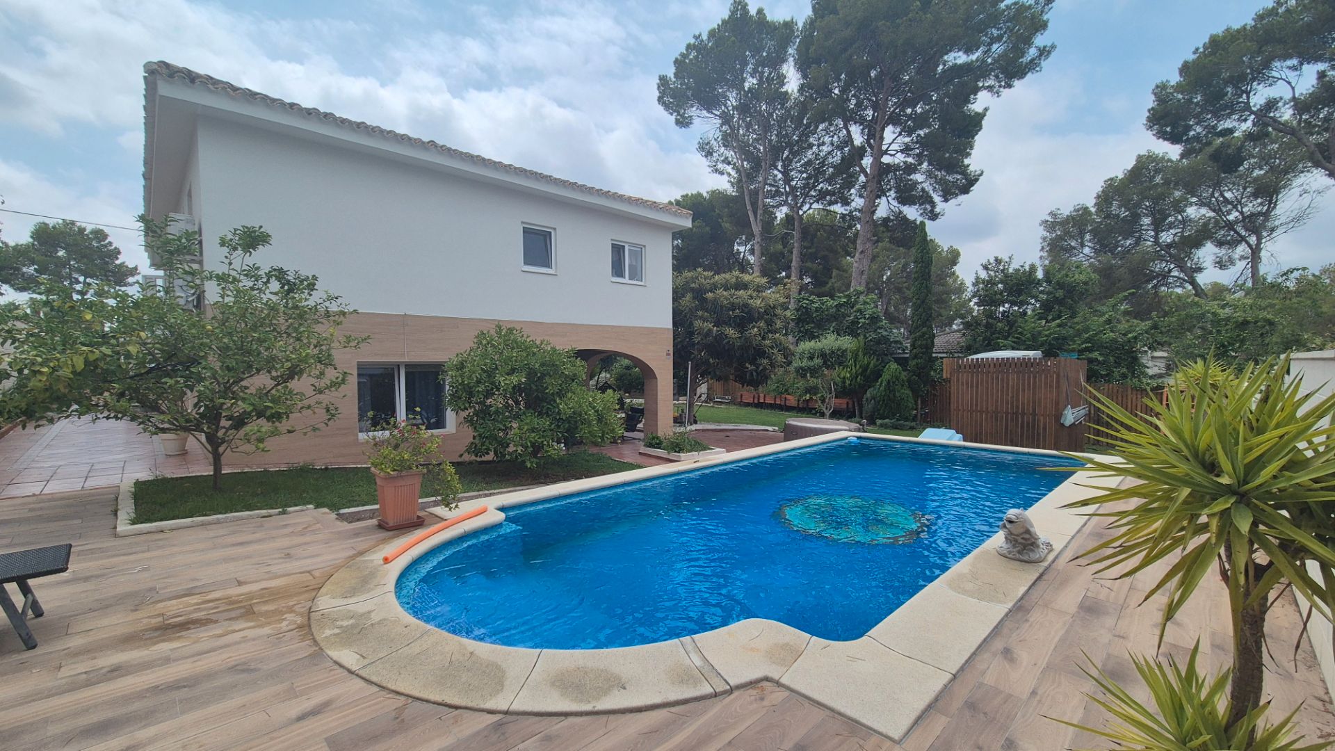Swimming pool of House or chalet for sale in L'Eliana  with Air Conditioner, Heating and Private garden