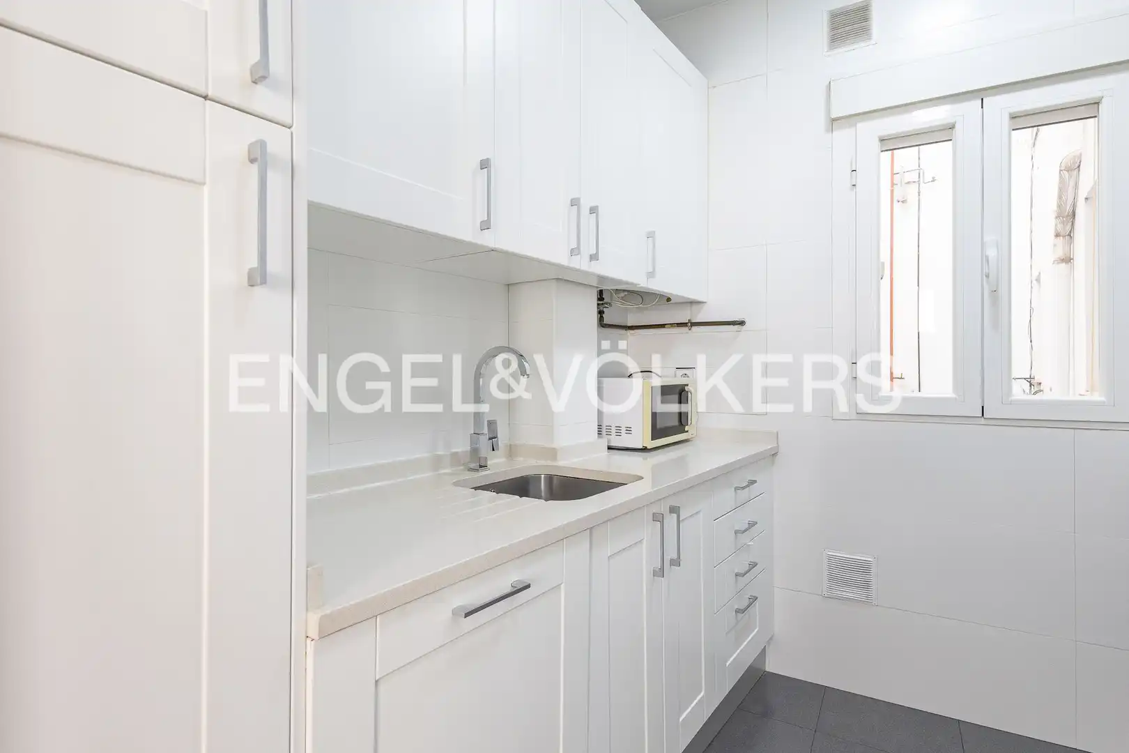 Küche von Wohnung zur Miete in Madrid mit Heizung, Möbliert und Balkon