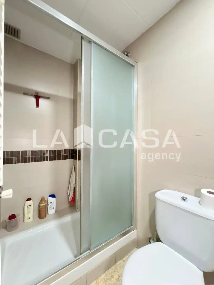 Badezimmer von Maisonette zum Verkauf in Badalona mit Terrasse