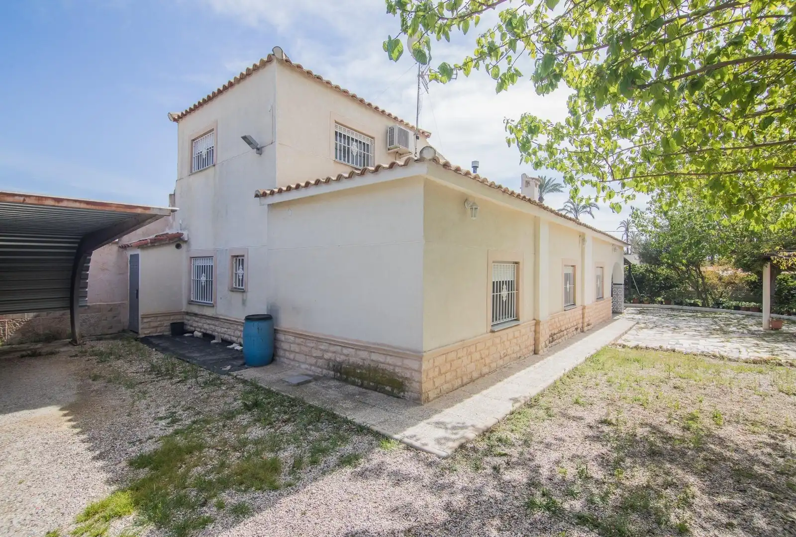Vista exterior de Casa adosada en venda en Elche / Elx amb Calefacció, Jardí privat i Terrassa