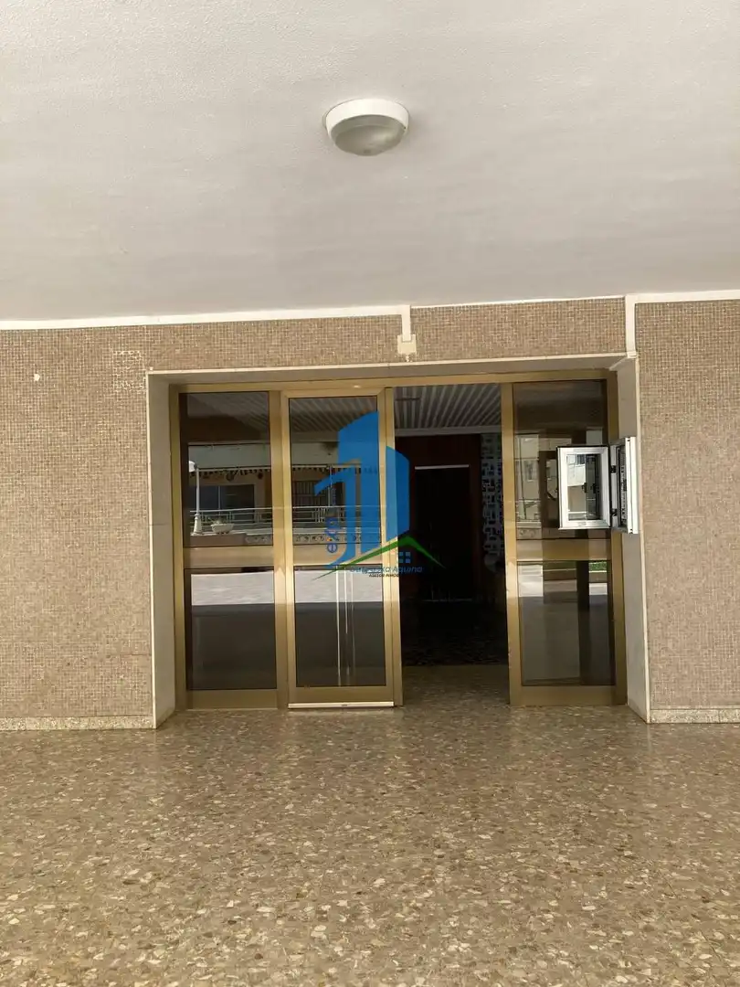 Vista exterior de Piso en venta en Sueca con Terraza, Trastero y Piscina comunitaria